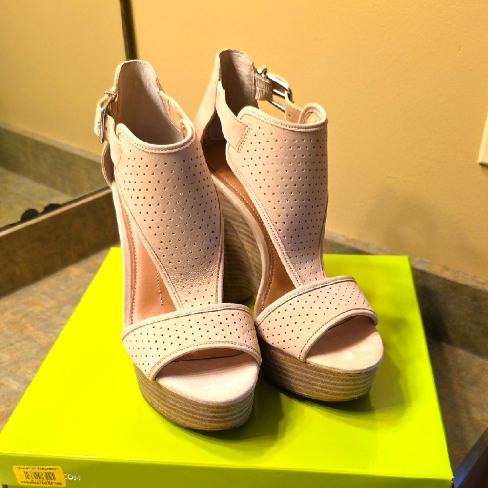 Gianni Bini Pink Perforated Platform Heels